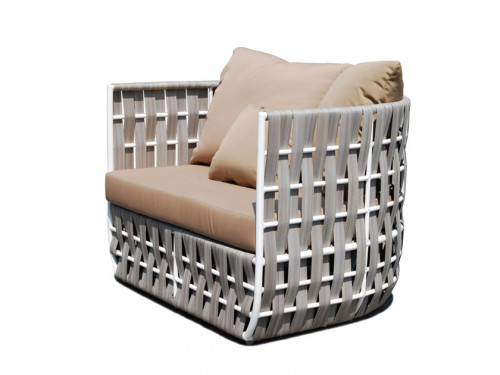 Кресло для отдыха из техноротанга с подлокотниками INT- Strips