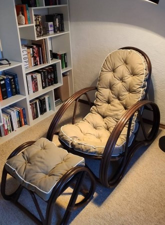 Комплект мебели из натурального ротанга CRU- Крузо (Cruzo) орех (кресло+пуф) kr0007