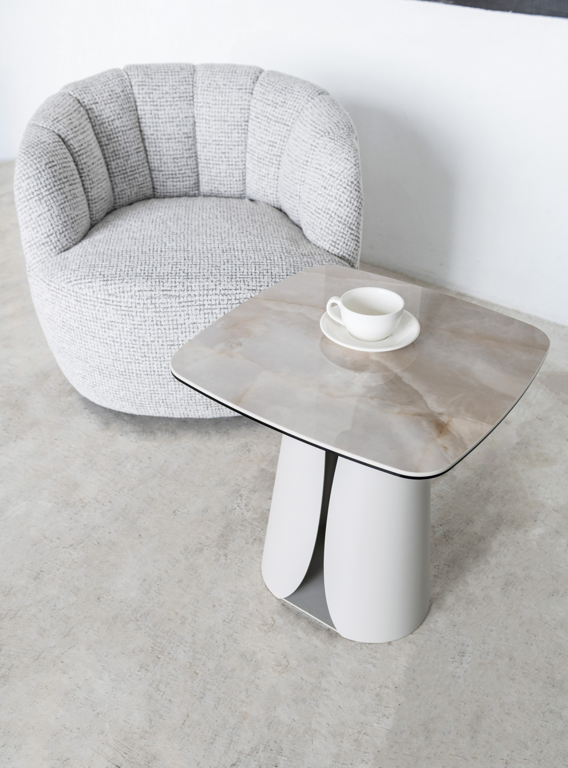 Стол кофейный VTR- Лунарио айвори оникс/айвори 