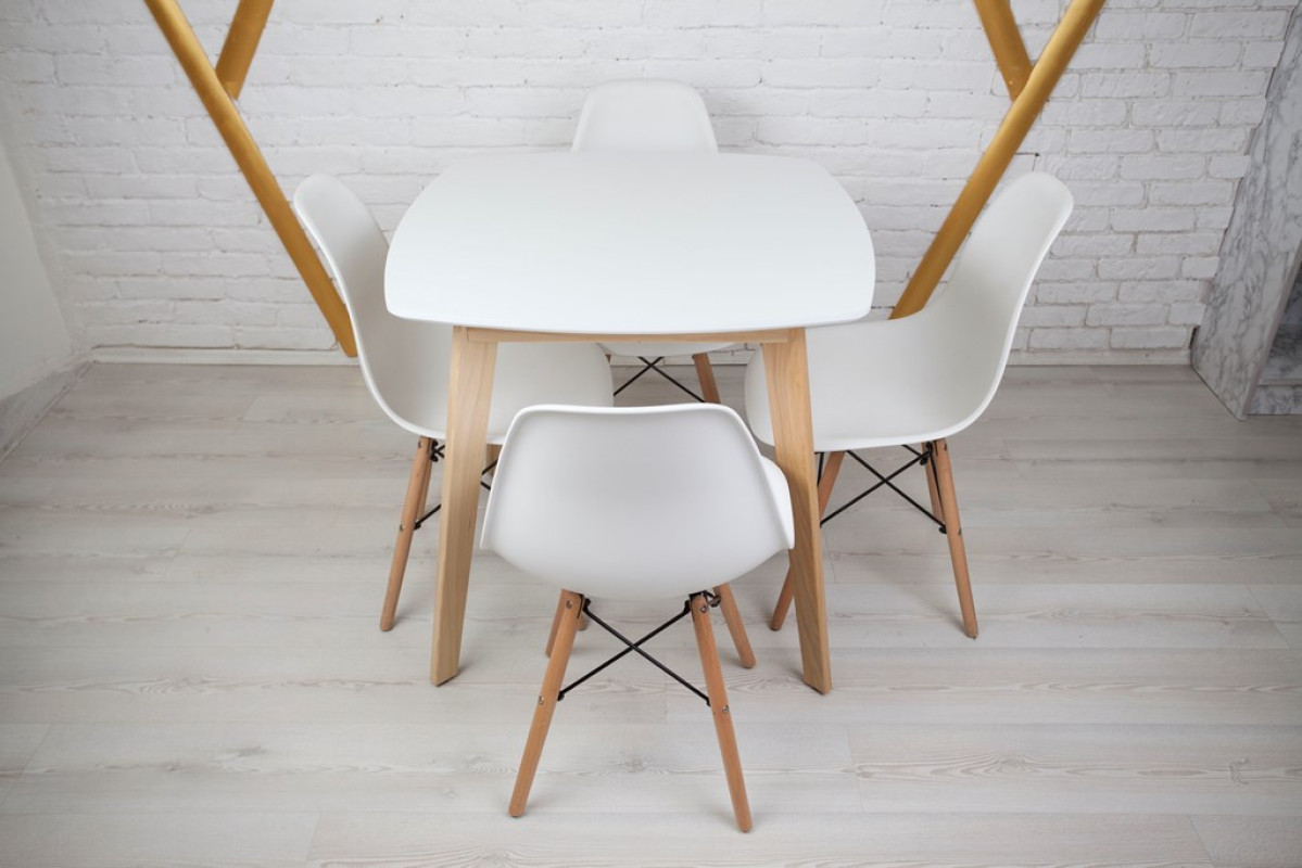 Кухонный комплект Ont- Джузеппе белый квадратный стол + 4 стула Classic (Осако)