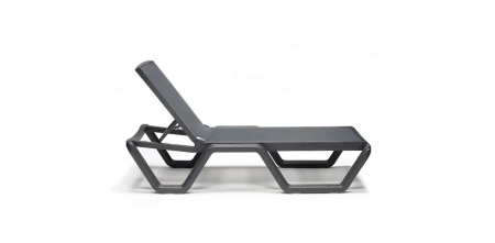 Шезлонг пластиковый VLL- SCAB VELA (антрацит, белый/синий) 