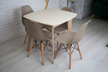 Кухонный комплект Ont- Джузеппе бежевый квадратный стол + 4 стула Classic (Осако)