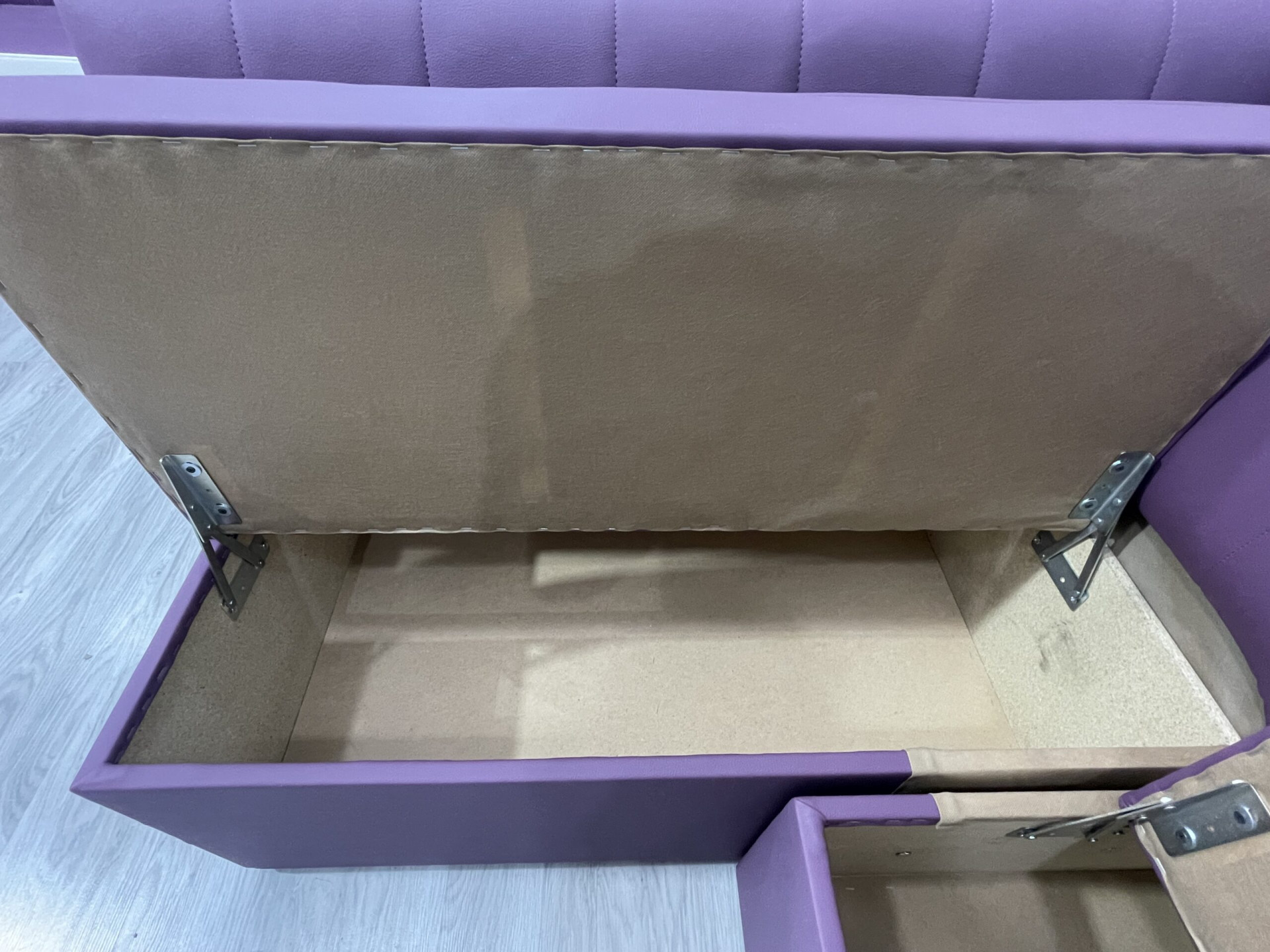 Кухонный уголок ViA- Чикаго (обивка Great, Victory, Allure)