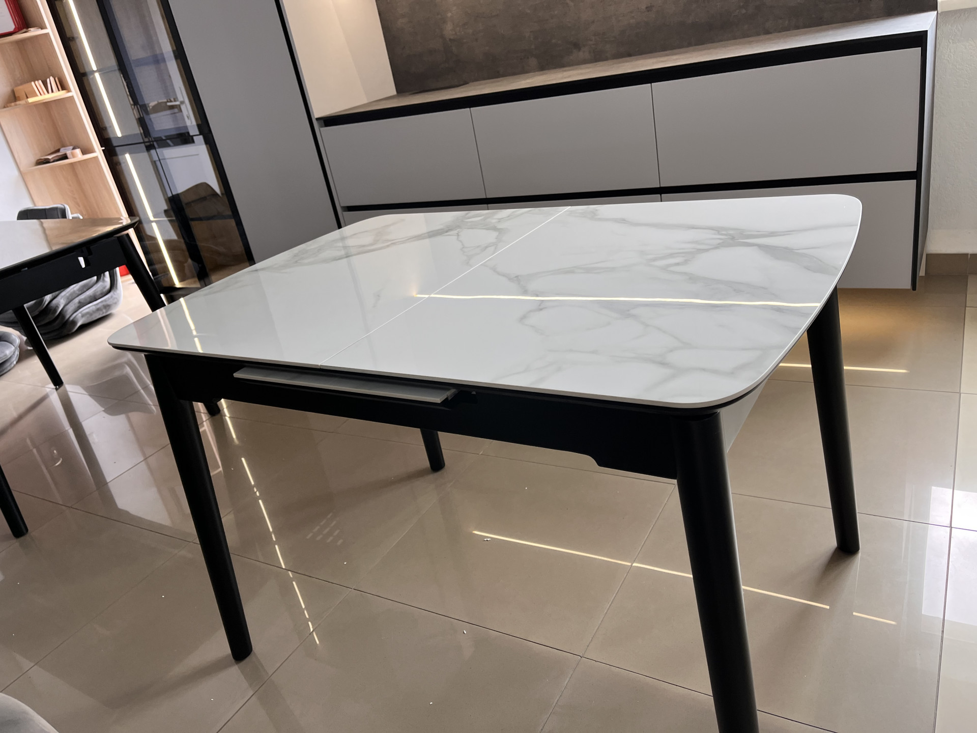 Стол обеденный модерн VTR- TM-76 вайт клауд + черный