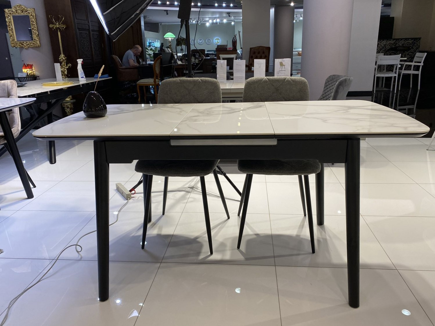 Стол обеденный модерн VTR- TM-76 вайт клауд + черный