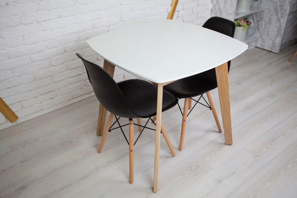 Кухонный комплект Ont- Джузеппе белый квадратный стол + 2 стула Classic (Осако) черный