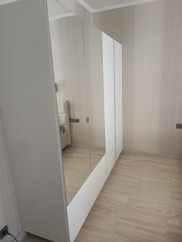 Шкаф Perfect Home Arco (Marco) 4D2S/220 с зеркалом  белый глянец/дуб грандсон