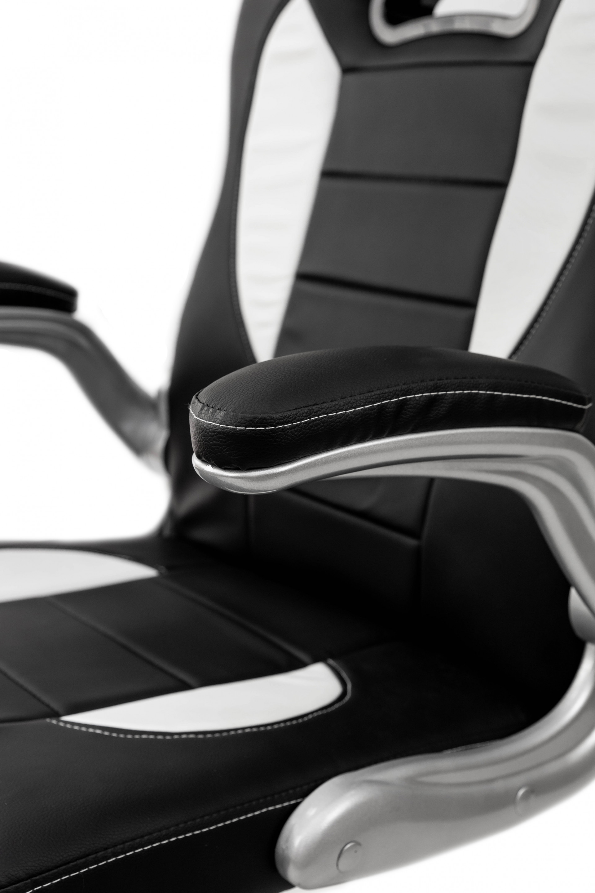 Стул геймерский BIO- Плэй (черный)