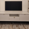 Тумба под телевизор Perfect Home Новая/Nova 1-дверная с 2 ящиками, черные ножки RTV154 Белый