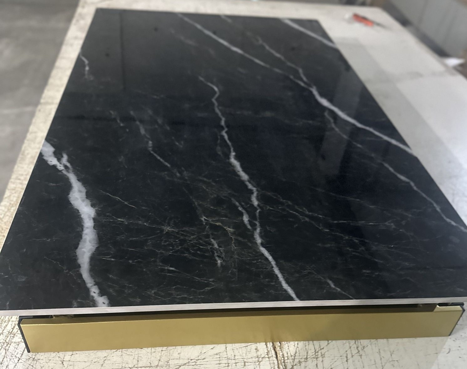 Стол керамический раскладной IMP- DAKAR (белый, бежевый) 