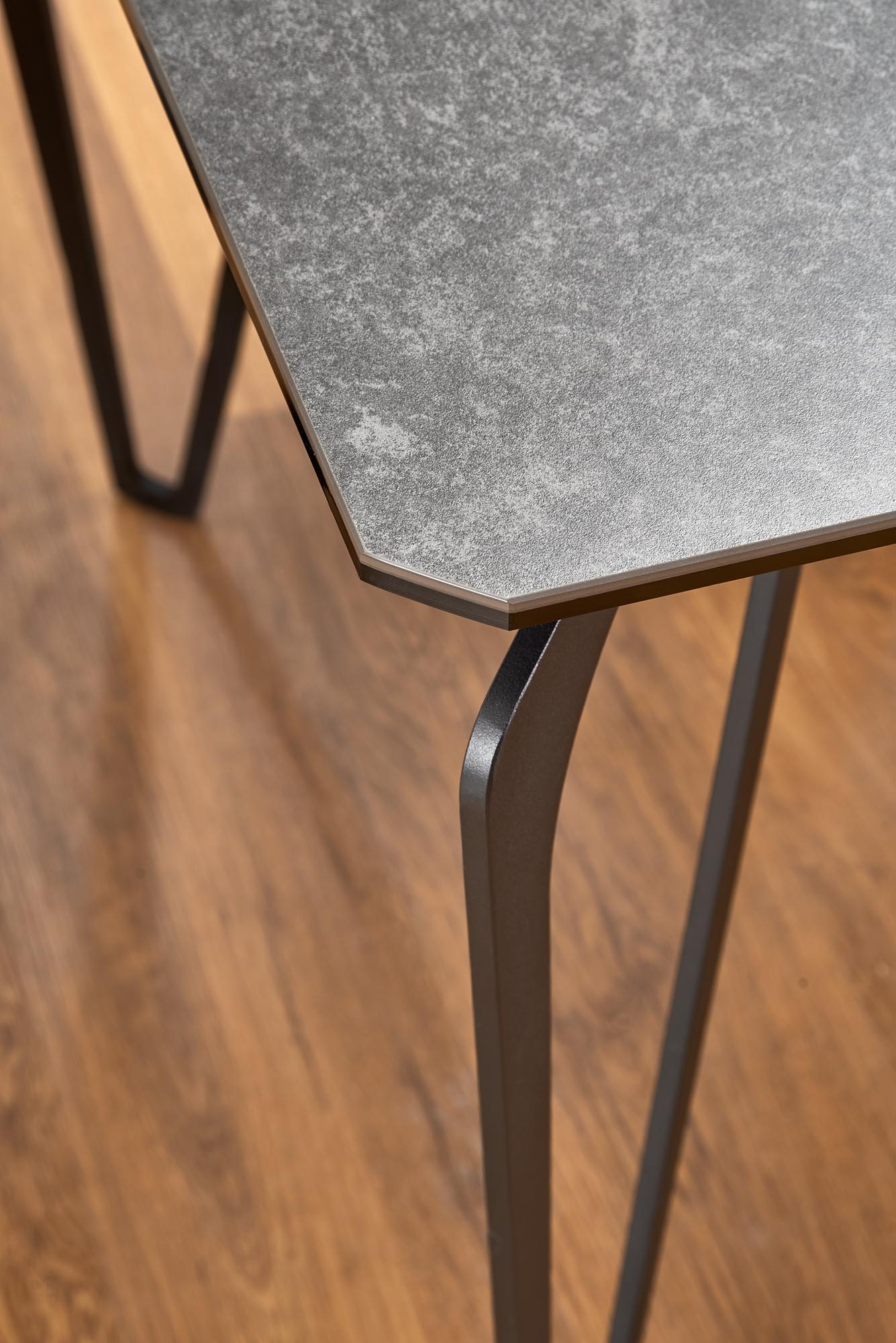 Стол обеденный модерн PL- Halmar GREYSON (стекло+керамика)