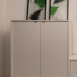 Комод высокий Perfect Home Новая/Nova 2-дверный с черными ножками K104 Белый