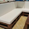 Комплект мебели из поддонов для кафе