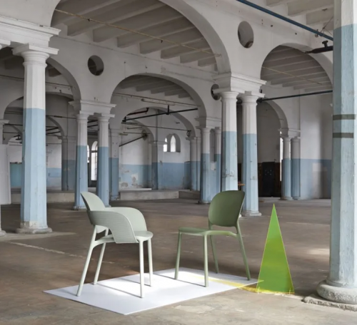 Стул пластиковый TERR- Scab Hug (зеленый, антрацит)