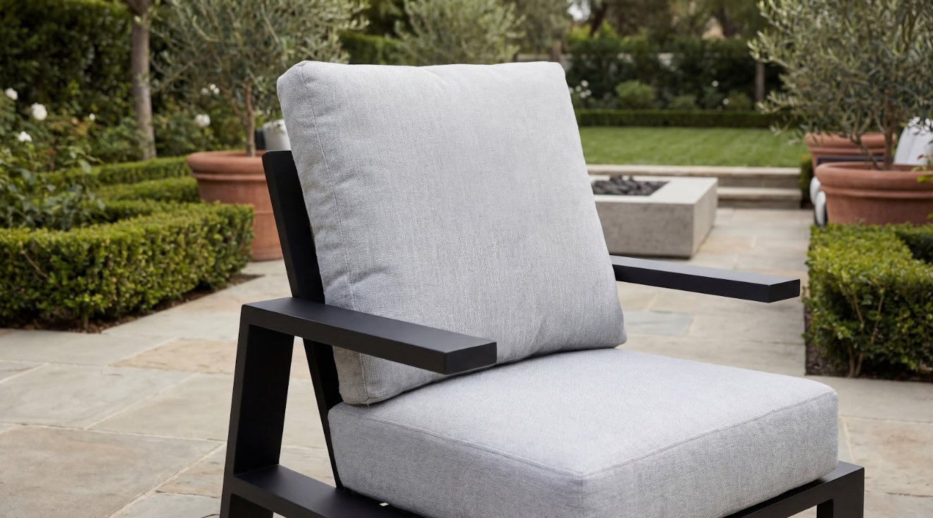 Комплект садовой мебели VTR- ODS-4 (Тахо) светло-серый + черный ( стол+2 кресла)  