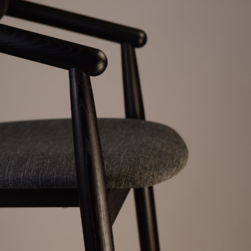 Стул полубарный LVK- Mamont sem-soft черный 