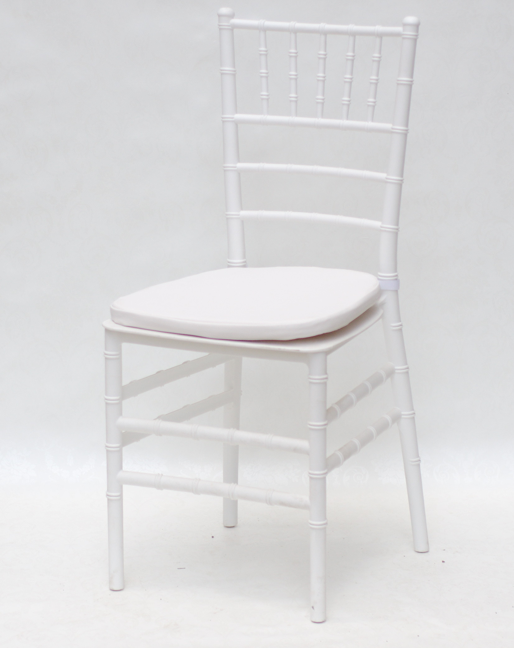 Стул пластиковый OND- Chiavari белый