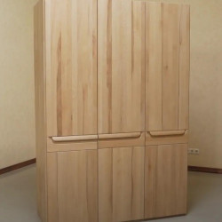 Шкаф 3-х дверный Kln- Глория