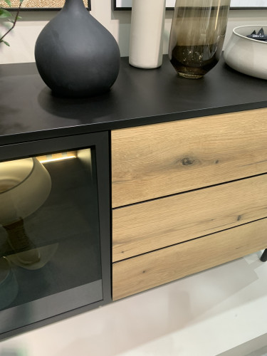 Комод с подсветкой Perfect Home Ланг/Lang 2-дверный с 3 ящиками 2D3S/180 Черный/дуб эвок