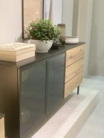 Комод с подсветкой Perfect Home Ланг/Lang 2-дверный с 3 ящиками 2D3S/180 Черный/дуб эвок