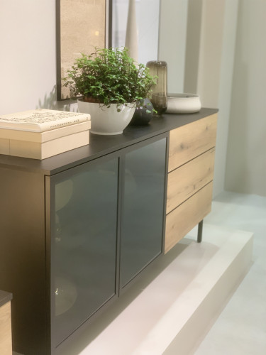 Комод с подсветкой Perfect Home Ланг/Lang 2-дверный с 3 ящиками 2D3S/180 Черный/дуб эвок