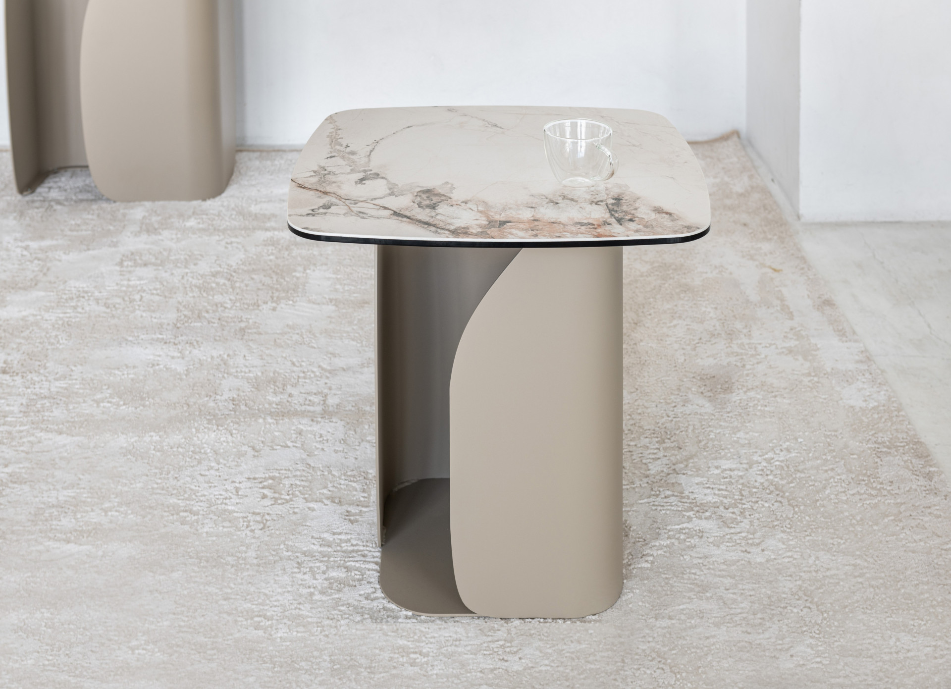 Стол кофейный VTR- Кристиано (аврора голд/бежевый)