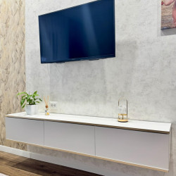 Тумба под ТВ навесная Perfect Home Оро / Oro RTV175 3-дверная Белый