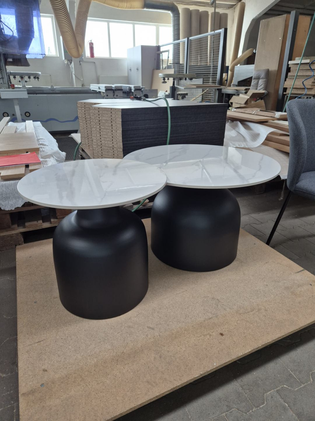 Комплект журнальных столов INI- MONTANA белый глянец/черный