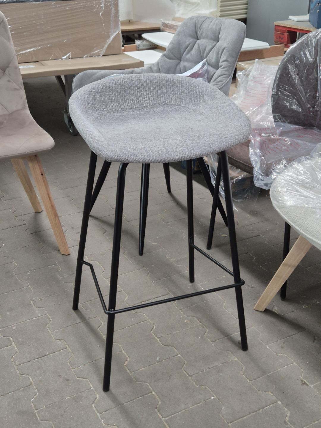 Стул барный INI- SVEN серый тк./ черный каркас   