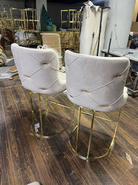 Стілець барний Art-Deco EXI- TOKA, бежевий велюр + золоті ніжки 