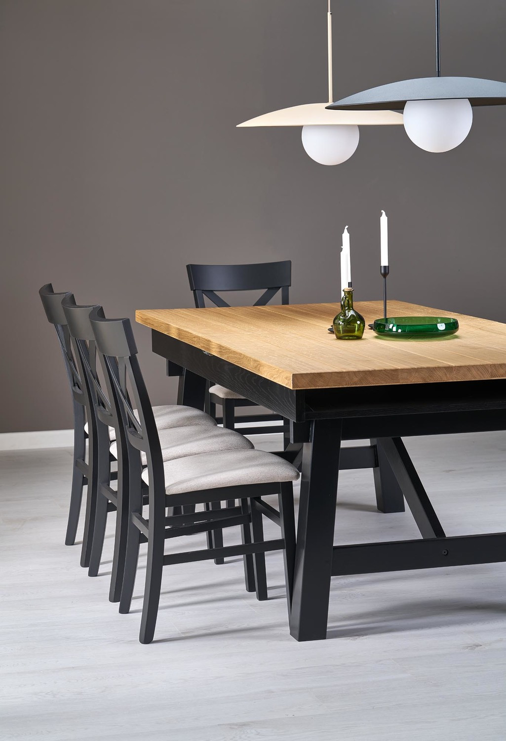 Стол HALMAR FIESTA дуб натуральный-черный