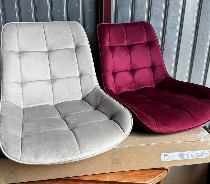 Стул кухонный Ont- CHRIS Бежевый велюр/черный