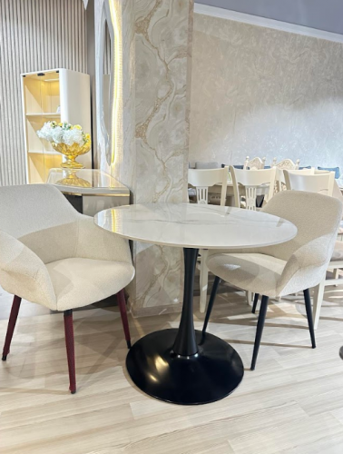 Стул модерн EXM- PARI светло-бежевый, ноги черные  