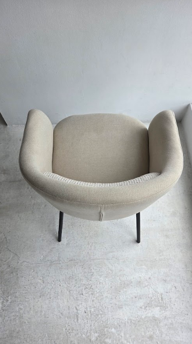 Стул обеденный VTR- М-242 кокосовое молоко + черный  