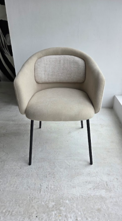 Стул обеденный VTR- М-242 кокосовое молоко + черный  