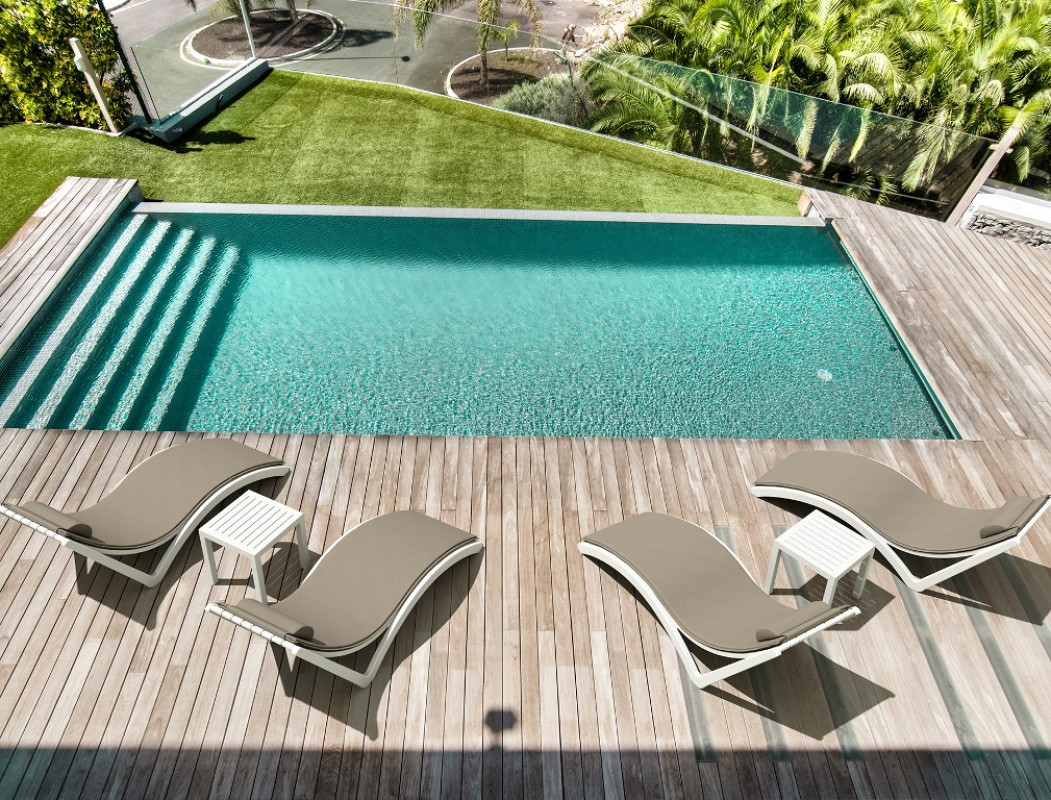 Шезлонг из полипропилена Siesta Slim (бежевый)