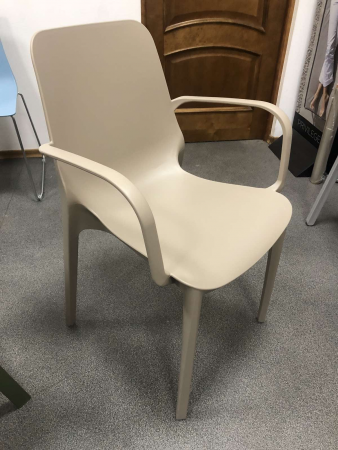 Стул пластиковый с подлокотниками VLL- SCAB GINEVRA Dove grey