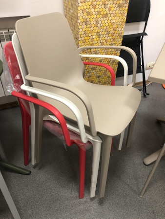 Стул пластиковый с подлокотниками VLL- SCAB GINEVRA Dove grey