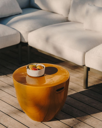 Стол уличный керамика Kave Home MESQUIDA Ø46 J2200019PR81 (горчичный)