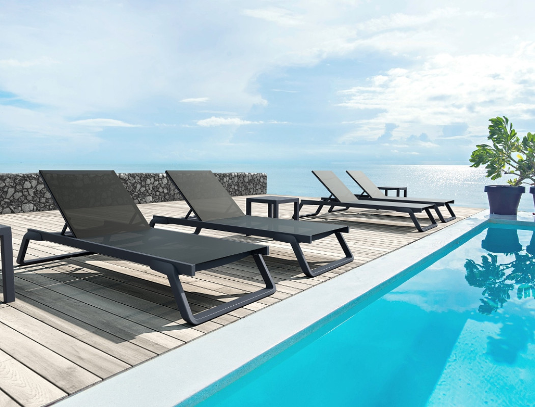 Шезлонг из полипропилена Siesta Tropic (белый/бежевый)