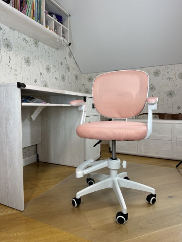 Кресло вращающееся детское с подставкой для ног Perfect KIDS PINK