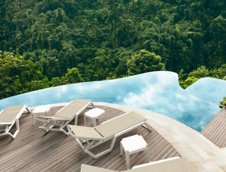 Шезлонг из полипропилена Siesta Rio (белый/бежевый)