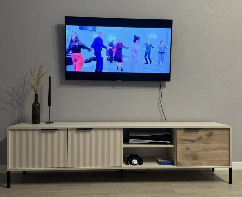 Тумба под телевизор Perfect Home Рейв / Rave 3-дверная 3D/203 Беж/викинг