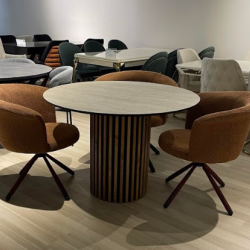 Кресло модерн полу оборотный EXI- JUVA терракотовый букле/черный