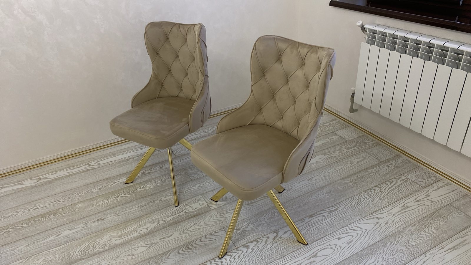 Стул поворотный  EXI- CAMELIA  бежевый велюр 