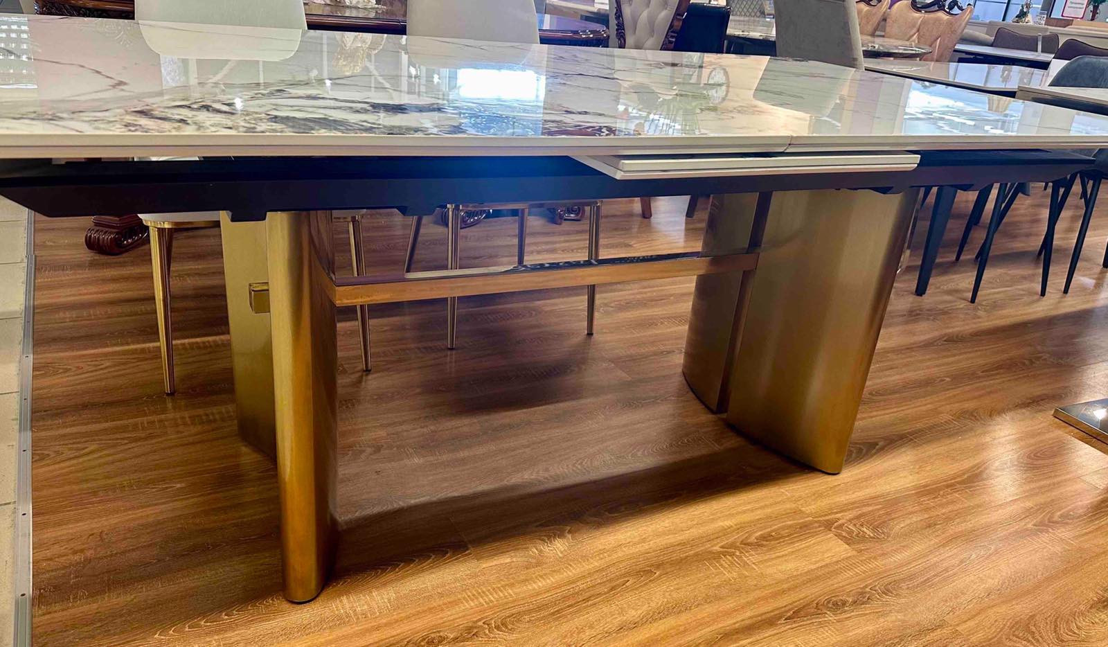 Стол модерн с золотыми ногами Elt- T-21 (2,5 м)