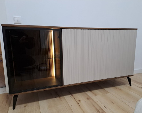 Комод с подсветкой Perfect Home​ Вичи / Vici​ K154 3-дверный Орех/кашемир