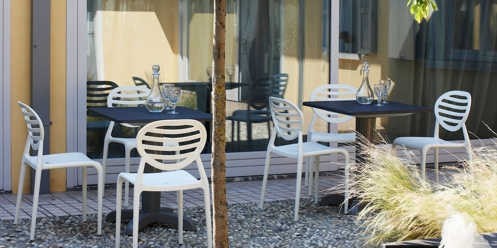 Стул уличный VLL- SCAB Top Gio 2317 (антрацит, белый)